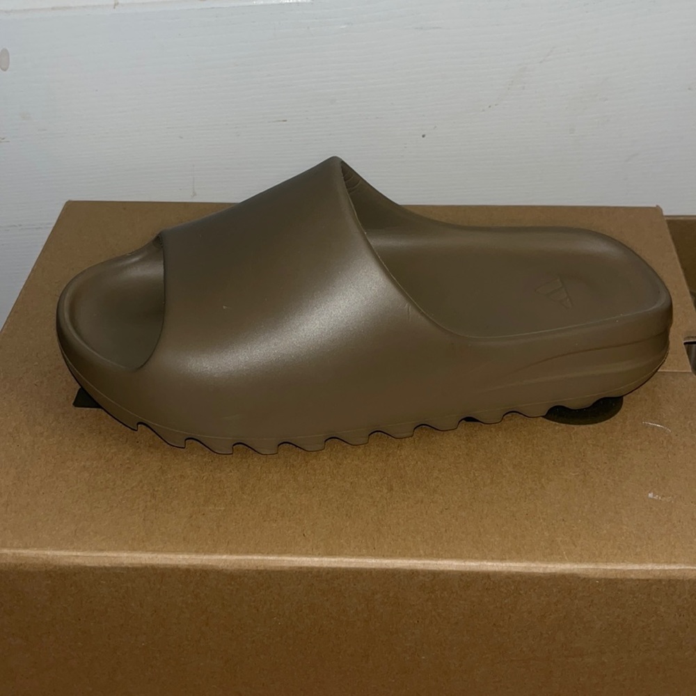 - Yeezy slide
